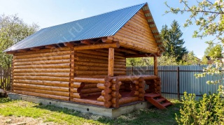 Баня с верандой под одной крышей 30 м²